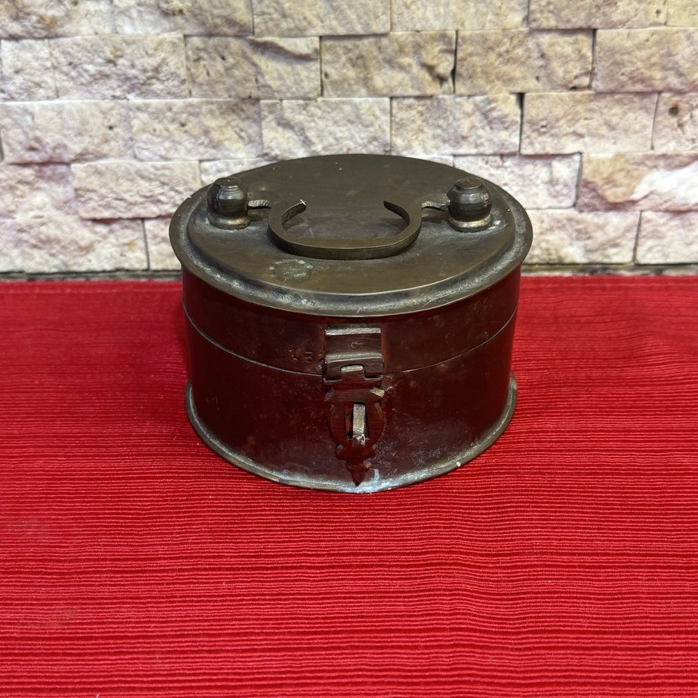 Vtg Solid Brass Oval Trinket Box Made in India Hinged Lid & Handle & Latch 3.25"